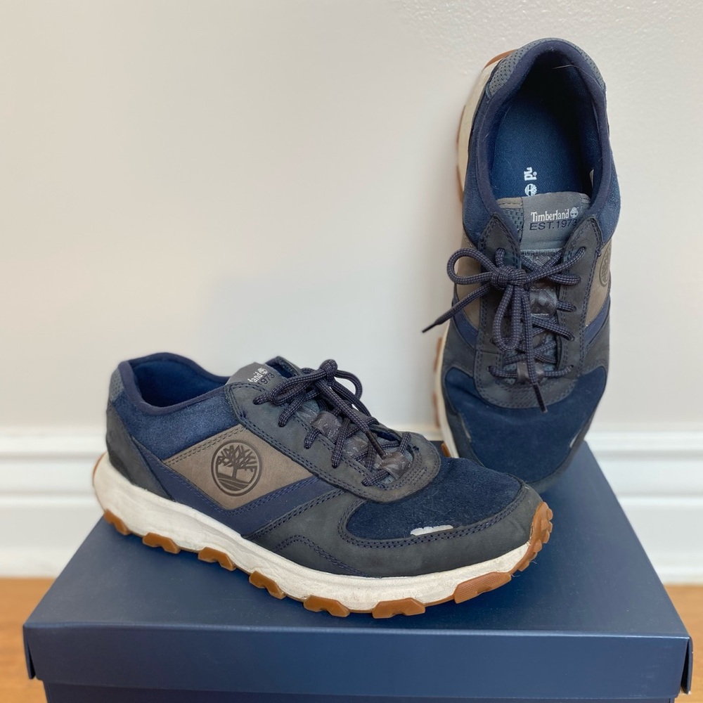 Timberland Men's Dark Blue and Brown Sneakers